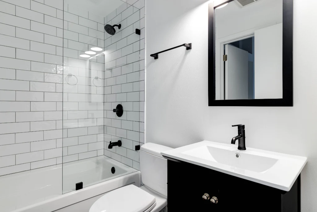Bathroom Image 2